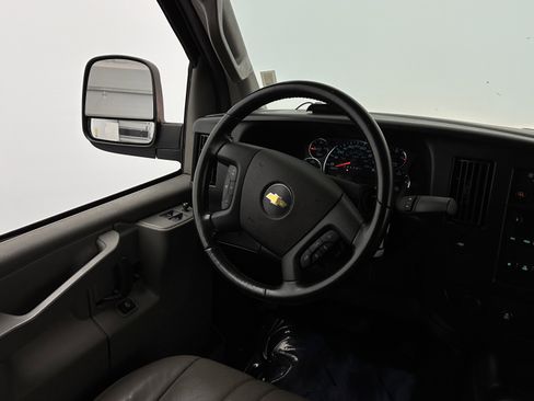 Used 2022 Chevrolet Express 2500 w/ Driver Convenience Package image 21