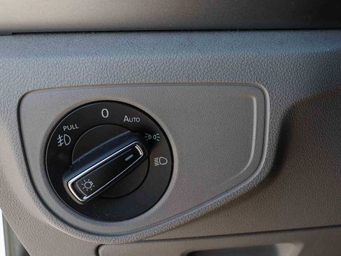 Used 2018 Volkswagen Atlas SEL image 30