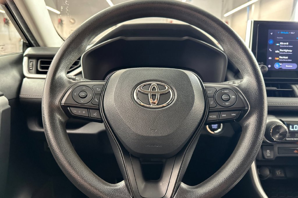 Used 2023 Toyota RAV4 XLE FWD image 26