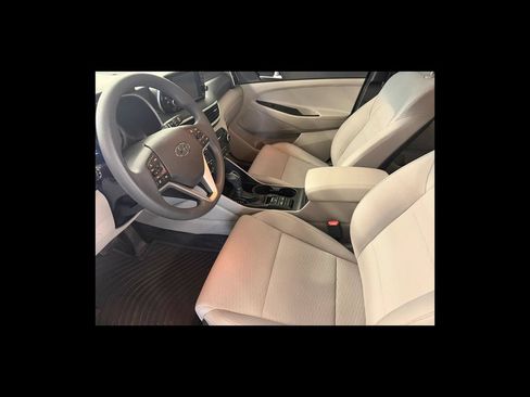 Used 2020 Hyundai Tucson SEL w/ Winter Weather Package FWD image 11