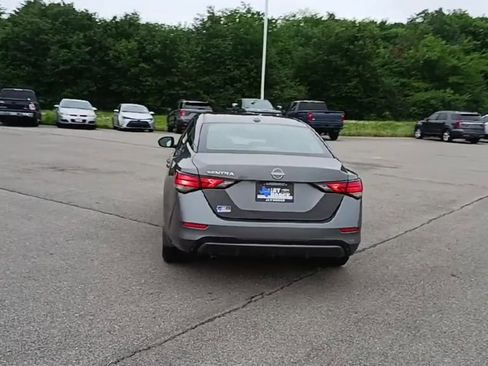 Used 2025 Nissan Sentra SV FWD image 7