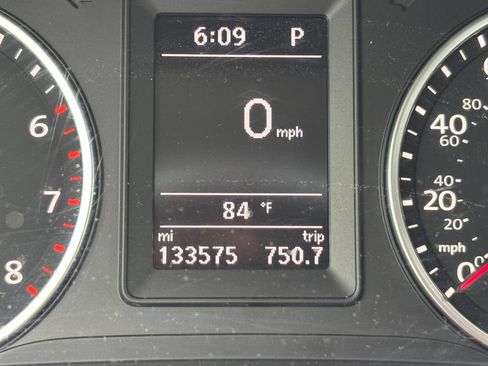 Used 2016 Volkswagen Tiguan S AWD/4WD image 9