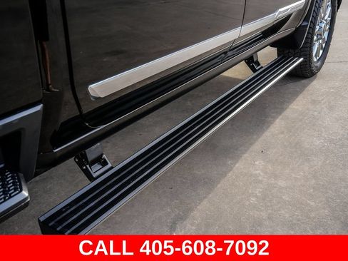 Used 2024 Chevrolet Silverado 2500 High Country w/ High Country Premium Package AWD/4WD image 14