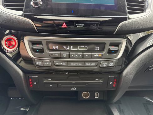 Used 2020 Honda Pilot Touring image 48