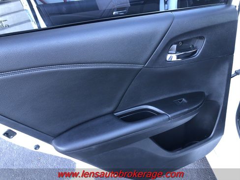 Used 2014 Honda Accord Sport image 16