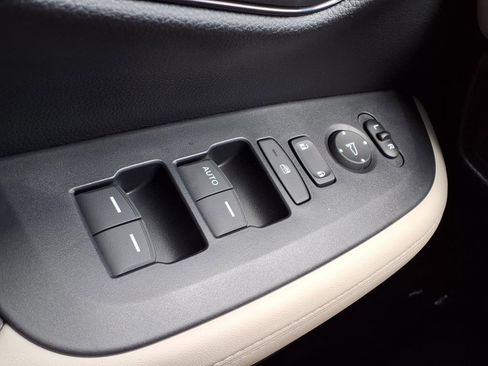Used 2026 Honda HR-V LX image 6