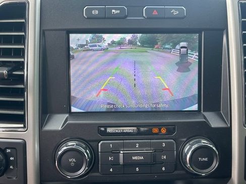 Certified 2021 Ford F250 Lariat w/ Lariat Ultimate Package AWD/4WD image 17