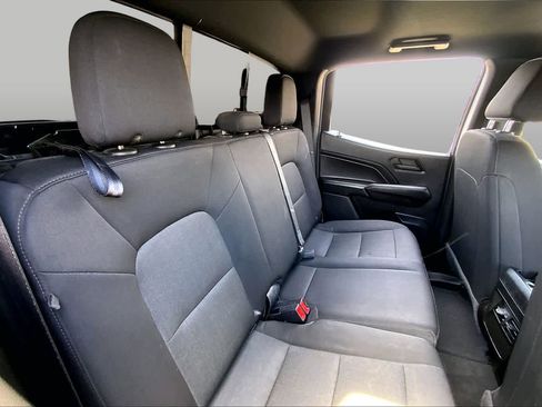 Used 2023 Chevrolet Colorado Trail Boss w/ Technology Package AWD/4WD image 18