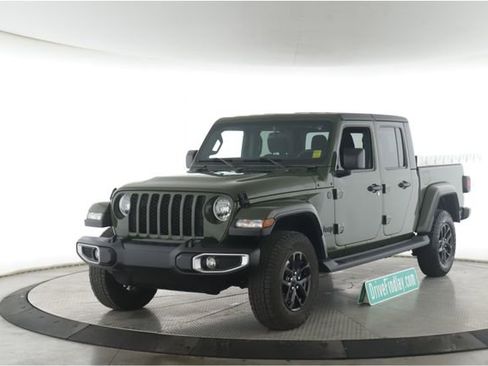 Used 2023 Jeep Gladiator Sport AWD/4WD image 10