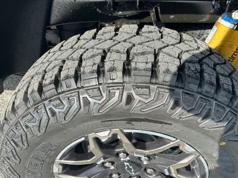 New 2026 Chevrolet Colorado ZR2 AWD/4WD image 10