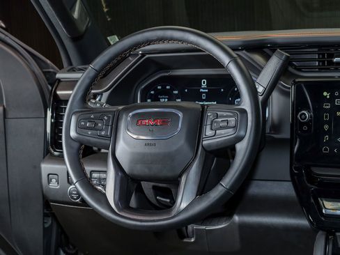 Used 2025 GMC Sierra 3500 AT4 w/ AT4 Premium Plus Package image 14