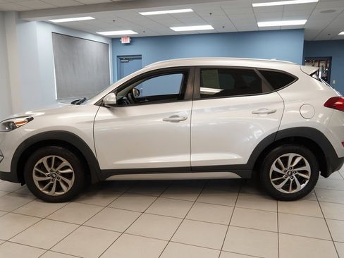 Used 2018 Hyundai Tucson SEL image 2
