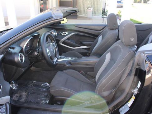 Used 2019 Chevrolet Camaro LT image 9