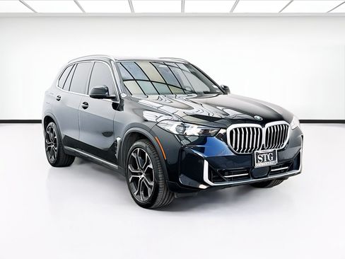 Used 2024 BMW X5 sDrive40i w/ Parking Assistance Package RWD image 3