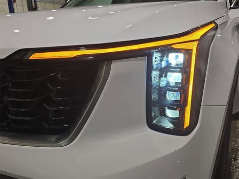 Used 2024 Kia Sorento EX w/ Panoramic Sunroof Package image 32