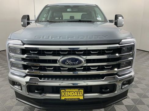 Used 2025 Ford F350 Lariat w/ FX4 Off-Road Package image 2