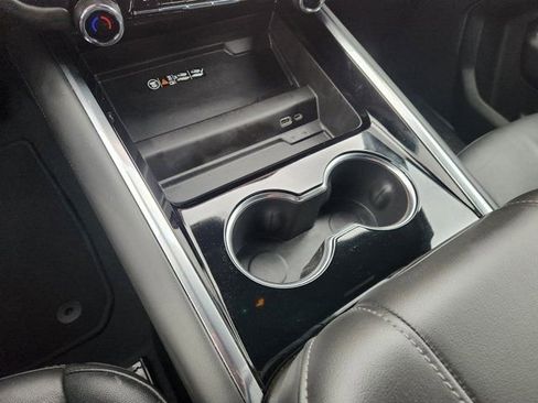 Used 2025 Chevrolet Tahoe LT image 23