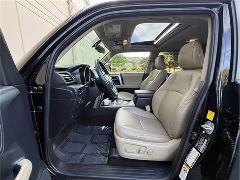Used 2010 Toyota 4Runner Limited image 25