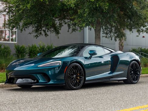Used 2023 McLaren GT RWD image 17