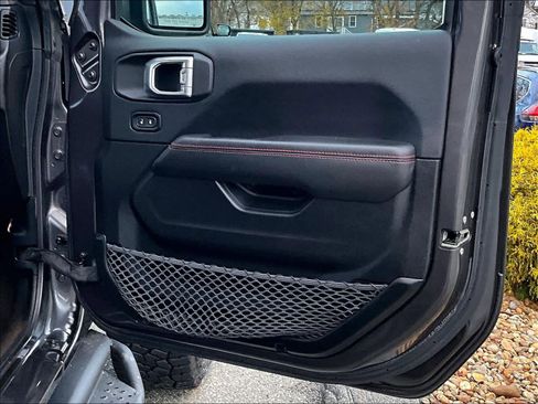 Used 2021 Jeep Wrangler Unlimited Rubicon image 12