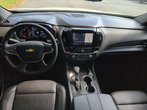 Used 2023 Chevrolet Traverse High Country AWD/4WD image 28