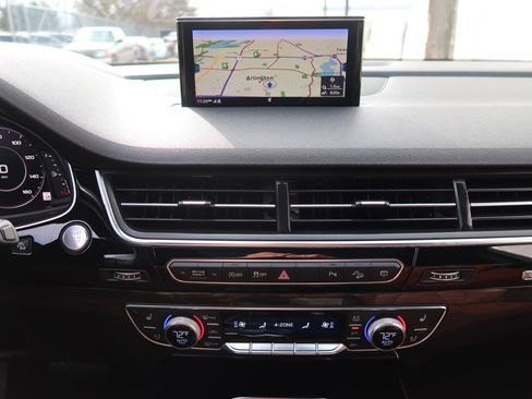 Used 2018 Audi Q7 3.0T Prestige image 16