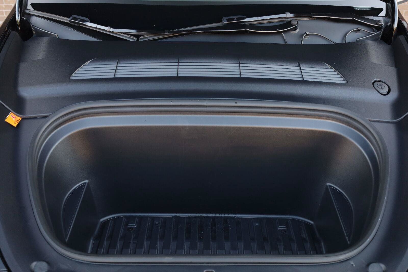 Used 2025 Tesla Model Y Long Range RWD image 14