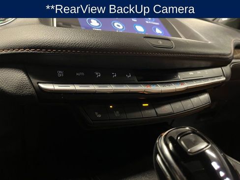 Used 2023 Cadillac XT4 Premium Luxury image 10