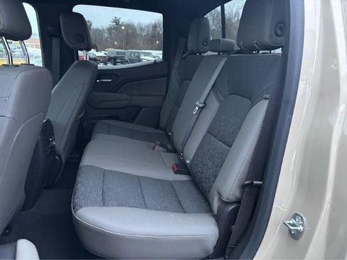 Used 2024 Chevrolet Colorado ZR2 w/ Safety Package AWD/4WD image 32