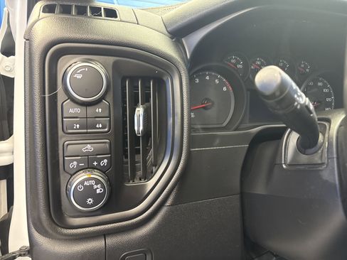 Used 2019 Chevrolet Silverado 1500 Custom Trail Boss w/ Custom Convenience Package image 13