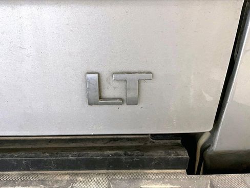 Used 2018 Chevrolet Silverado 1500 LT w/ Texas Edition image 9