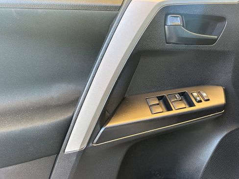 Used 2018 Toyota RAV4 LE w/ All Weather Liner Package FWD image 12