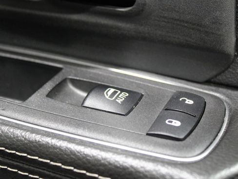 Used 2024 RAM 2500 Big Horn w/ Sport Appearance Package image 27