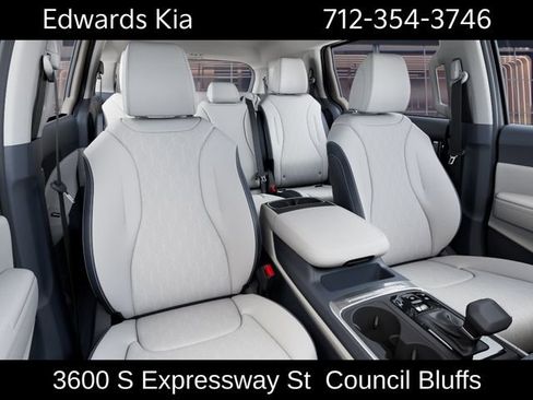 New 2026 Kia Carnival EX FWD image 17