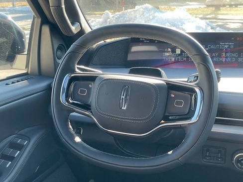 New 2025 Lincoln Navigator Reserve w/ Jet Appearance Package image 15