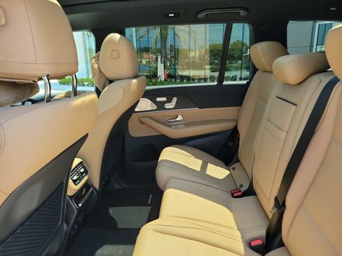 Used 2026 Mercedes-Benz GLS 450 4MATIC image 16