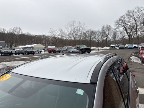 Used 2018 Nissan Pathfinder SL image 8