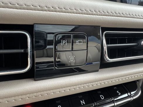 Used 2022 Lincoln Nautilus Reserve w/ Equipment Group 201A image 34