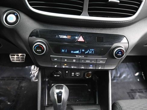 Used 2019 Hyundai Tucson Night image 17