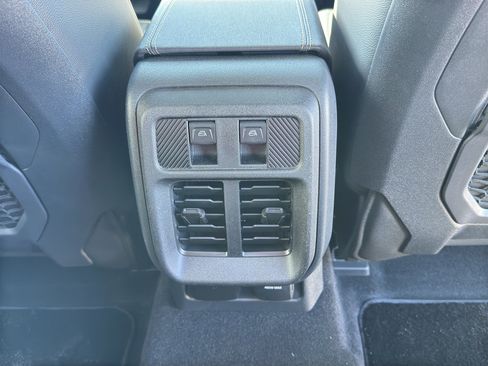 New 2025 Ford Bronco Badlands image 34