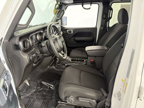 Used 2020 Jeep Wrangler Unlimited Sport AWD/4WD image 6