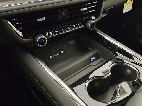 New 2026 Chevrolet Suburban LT w/ Comfort Package RWD image 20