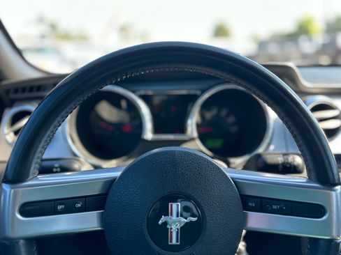 Used 2005 Ford Mustang Coupe image 27