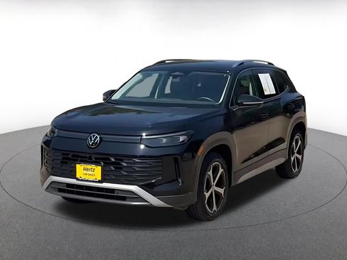 Used 2026 Volkswagen Tiguan SE AWD/4WD image 7