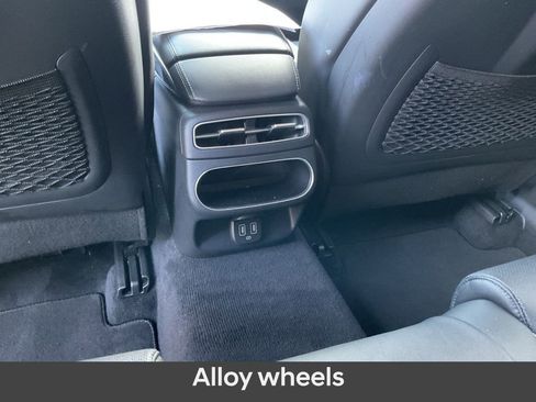 Used 2025 Genesis GV70 2.5T image 14