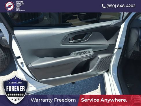 Used 2025 Toyota Prius LE FWD image 16