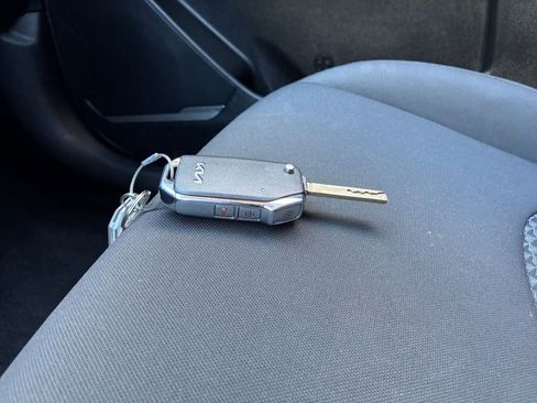 Used 2025 Kia Sportage LX image 21