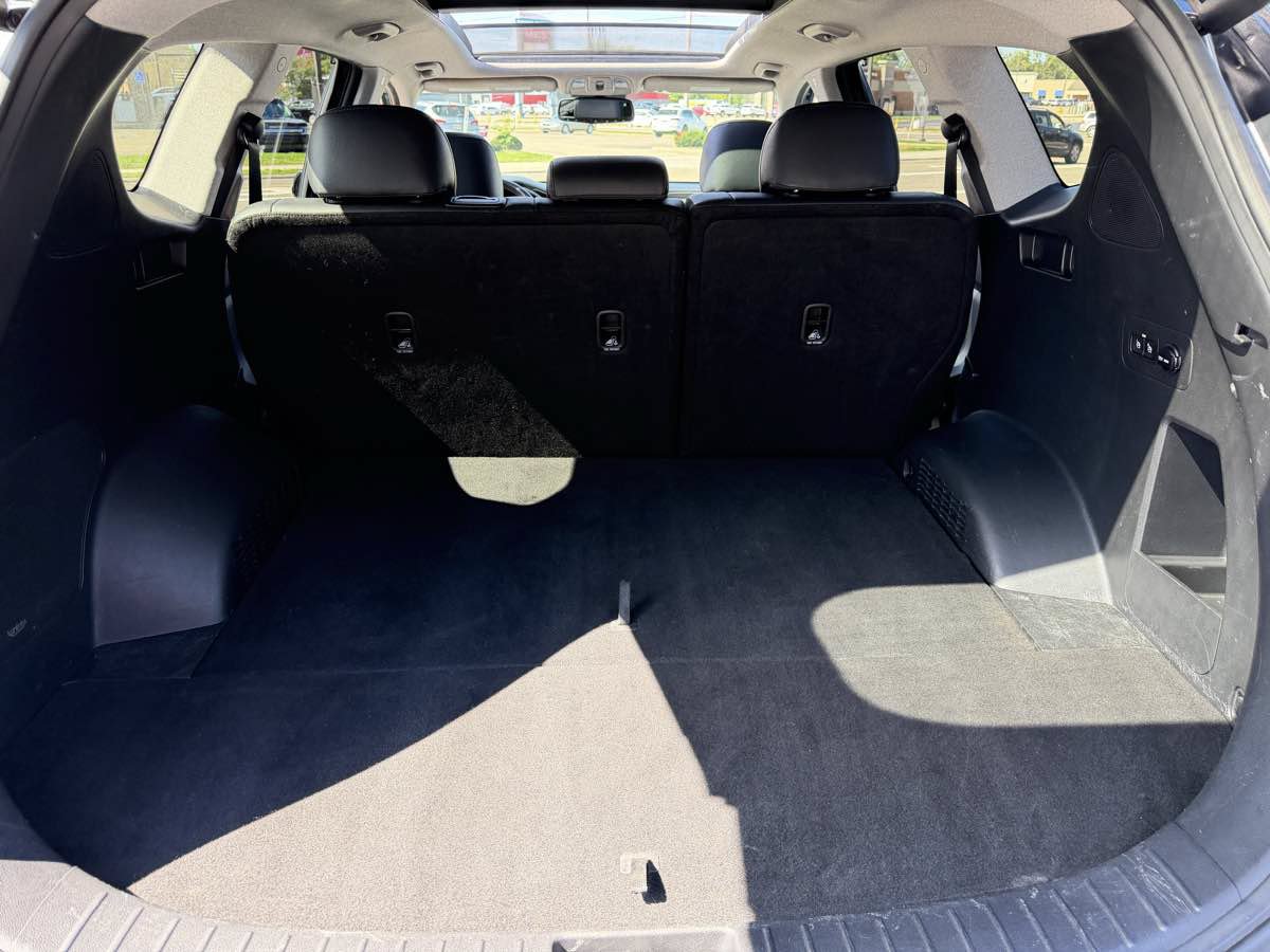 Used 2020 Hyundai Santa Fe Limited AWD/4WD image 15