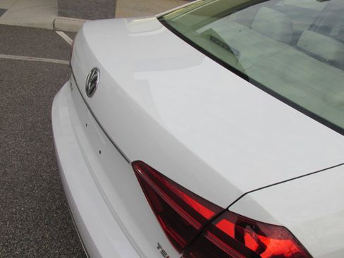 Used 2017 Volkswagen Passat 1.8T S image 30