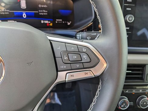 Used 2023 Volkswagen Taos SE image 31